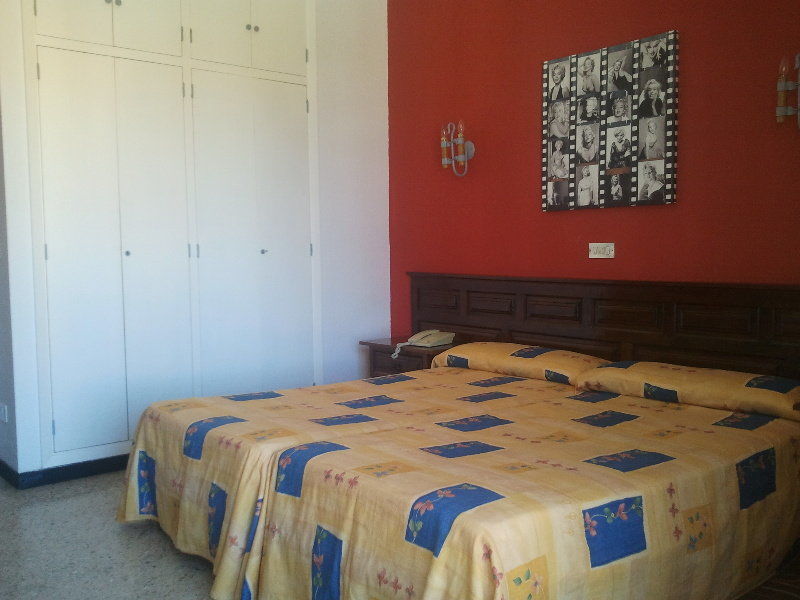Hotel Tejuma ปูแอร์โตเดลาครูซ ภายนอก รูปภาพ