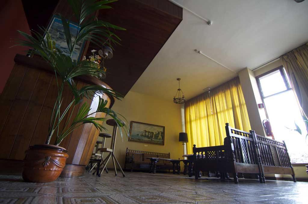 Hotel Tejuma ปูแอร์โตเดลาครูซ ภายนอก รูปภาพ